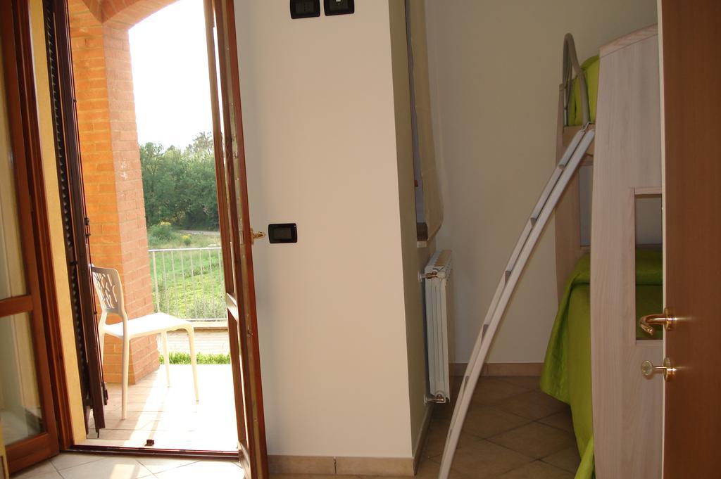 Casa La Pineta Vila Pievescola Quarto foto